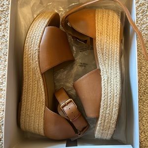 espadrille sandals